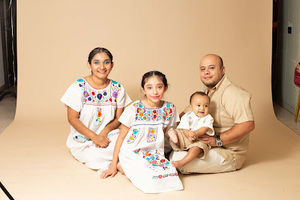 Meet your Posher, Ana karen